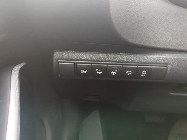 Toyota Corolla Lounge