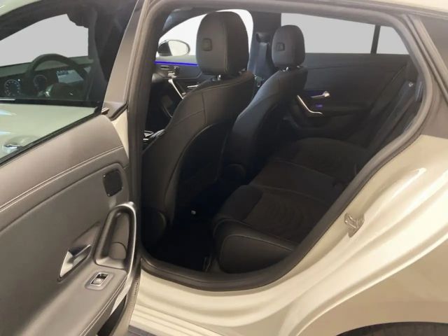 Mercedes-Benz CLA 200 CLA