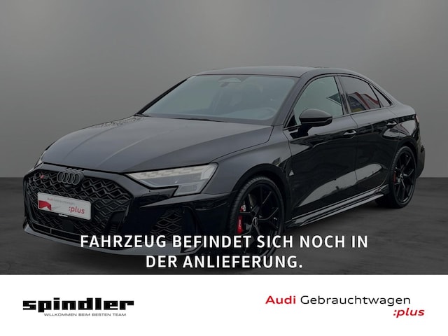 Audi RS3 Quattro S-Tronic Sedan