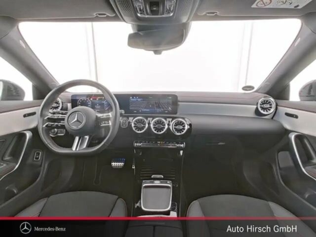 Mercedes-Benz CLA 200 AMG Line Shooting Brake