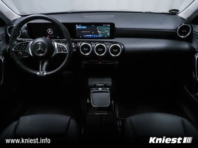 Mercedes-Benz A 200 Progressive