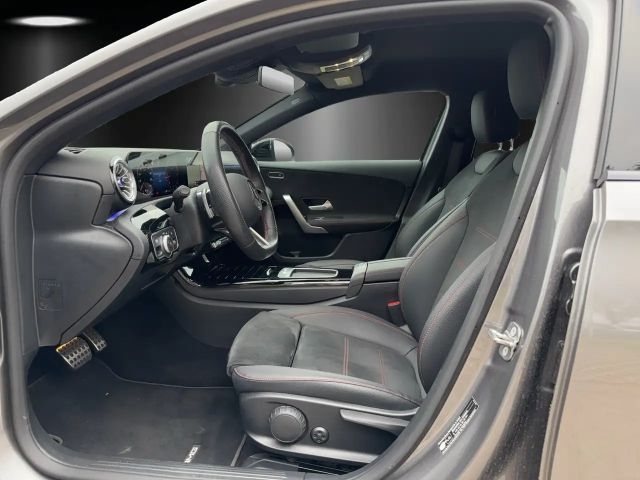 Mercedes-Benz A 220 A 220 d AMG Line