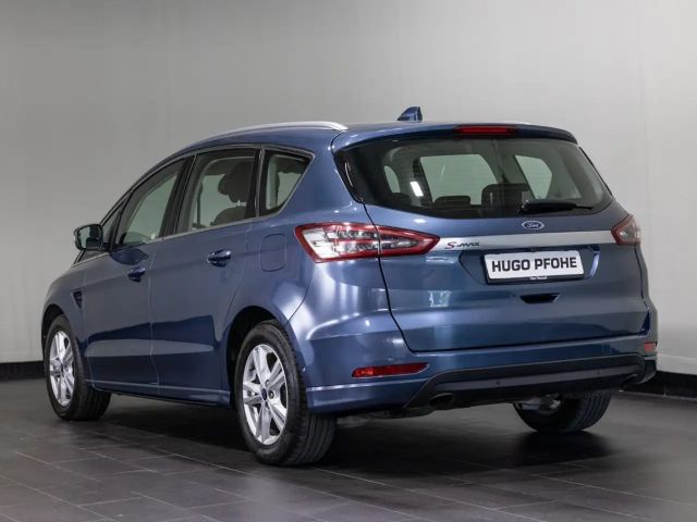 Ford S-Max Titanium