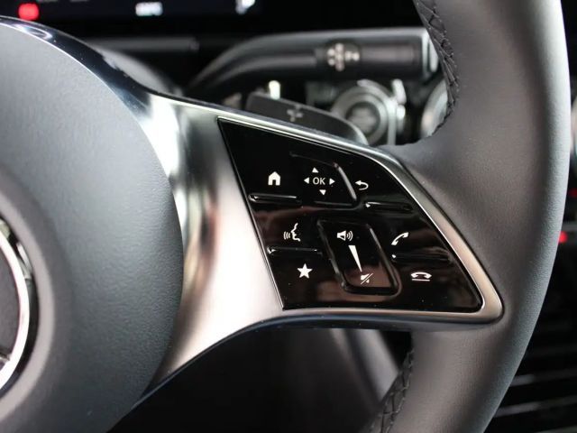 Mercedes-Benz GLA 200 Progressive