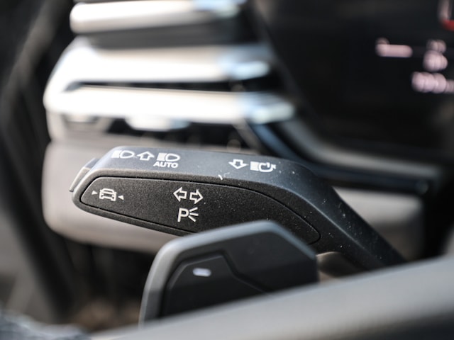 Audi A6 Avant Quattro S-Tronic