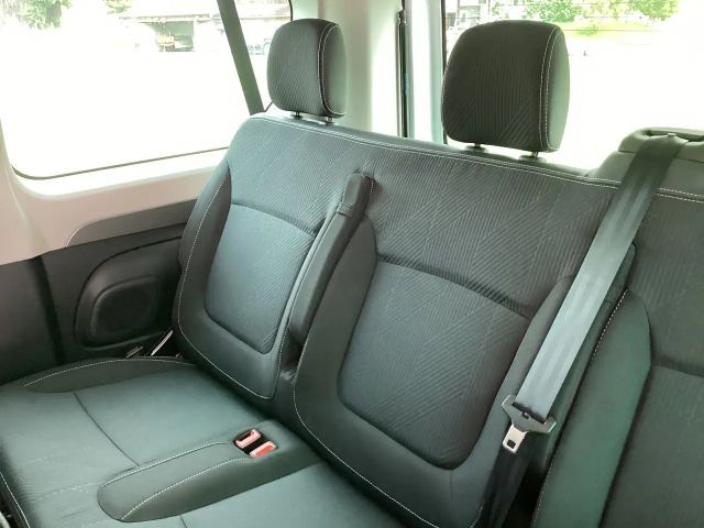 Renault Trafic Blue Techno dCi 150