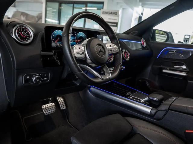 Mercedes-Benz GLA 200 AMG Line