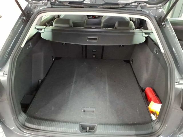 Volkswagen Golf 1.5 eTSI DSG Style Variant