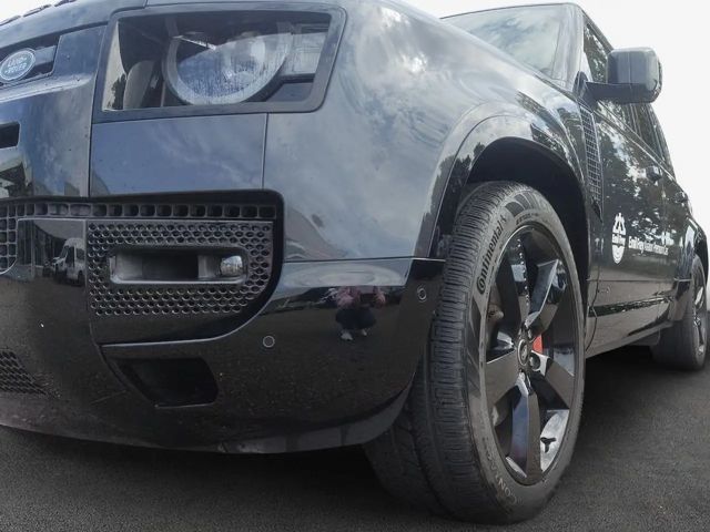 Land Rover Defender 110 D300