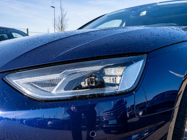 Audi A4 40 TFSI Avant S-Tronic