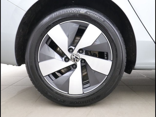 Volkswagen Passat 1.5 eTSI Business DSG