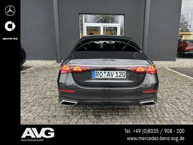 Mercedes-Benz E 220 AMG Line E 220 d Sedan