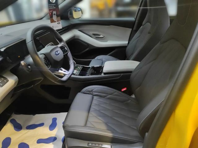 Ford Capri Premium RWD