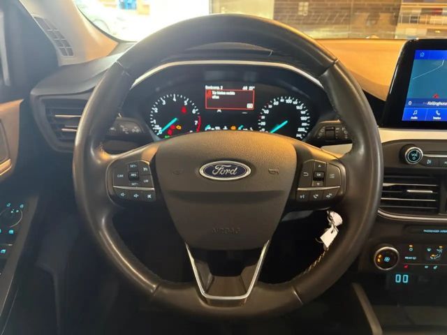 Ford Focus Cool & Connect