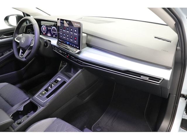 Volkswagen Golf 1.5 eTSI DSG