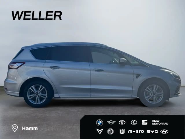 Ford S-Max Titanium