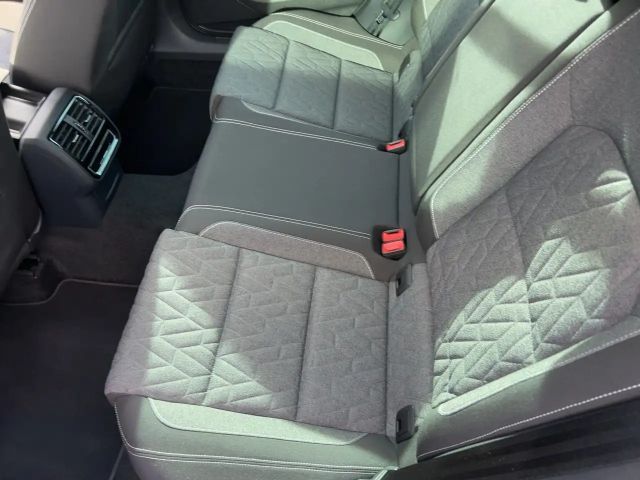 Volkswagen Passat 1.5 TSI Business DSG Variant