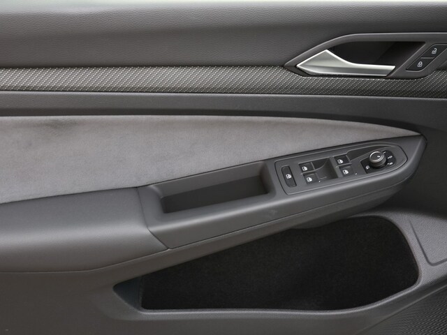 Volkswagen Golf 1.5 TSI R-Line Variant