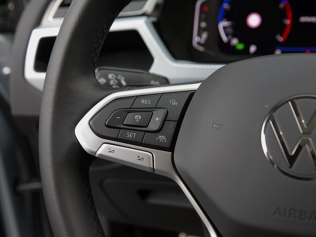 Volkswagen Touran 1.5 TSI DSG R-Line