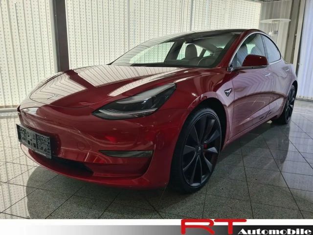 Tesla Model 3 AWD Performance