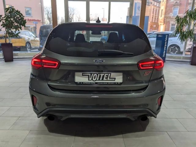 Ford Focus ST Line