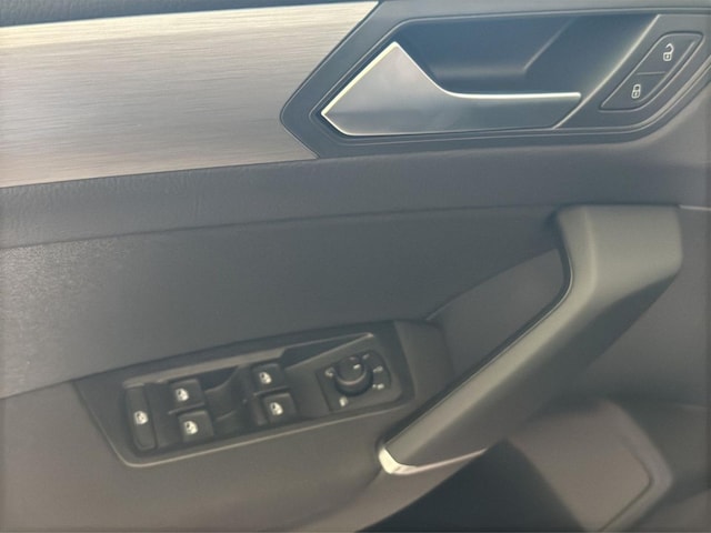 Volkswagen Touran 1.5 TSI DSG R-Line