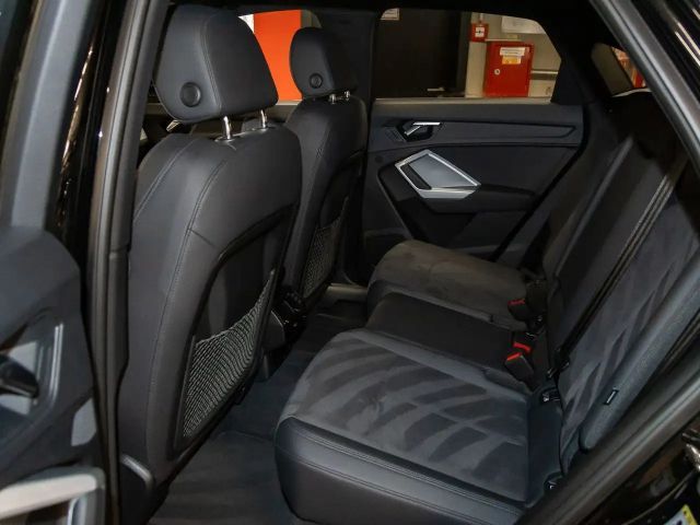 Audi Q3 35 TDI S-Line S-Tronic