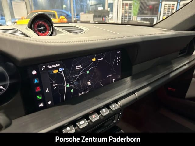 Porsche 992 Carrera Coupé GTS