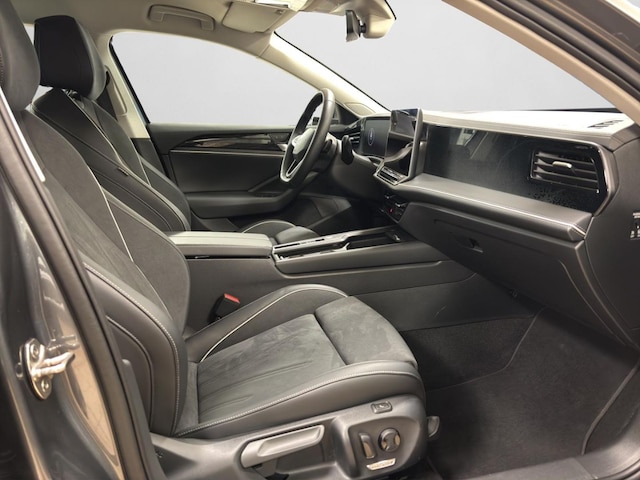 Volkswagen Passat 1.5 eTSI Business DSG Variant