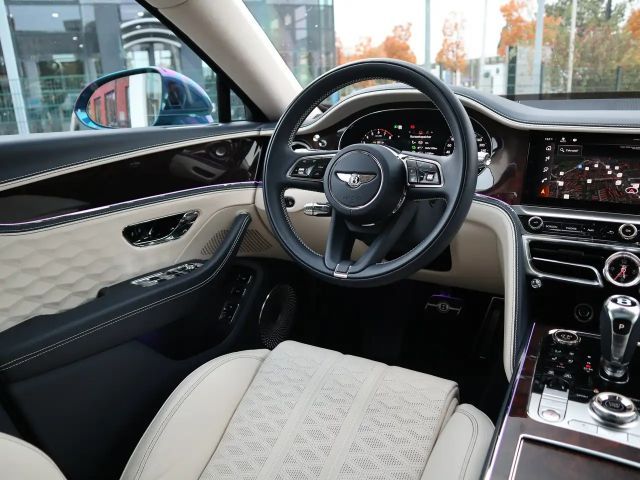 Bentley Flying Spur Hybrid V8