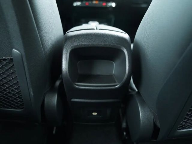 Mercedes-Benz A 180 Hatchback Progressive