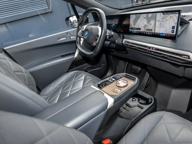 BMW iX xDrive40