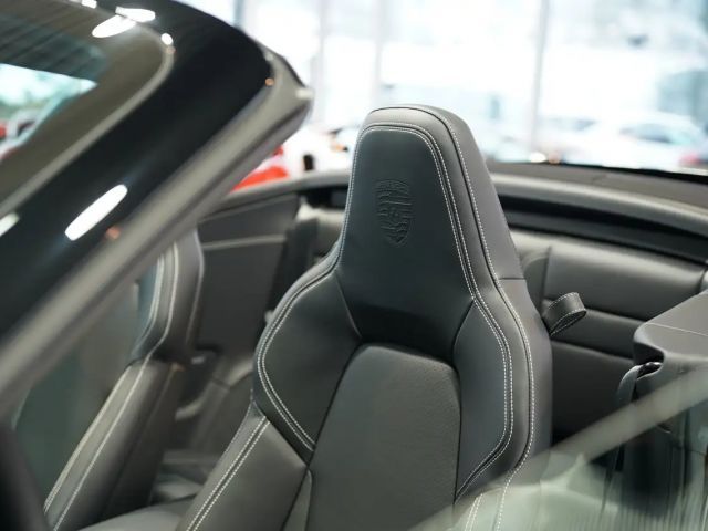 Porsche 911 4 Cabrio Carrera GTS