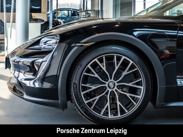 Porsche Taycan 4 Cross Turismo