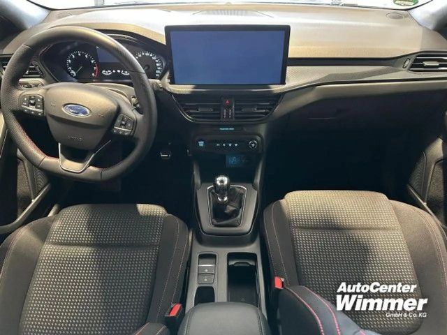 Ford Focus EcoBoost ST Line