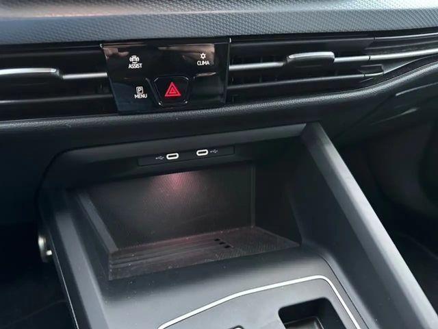 Volkswagen Golf 2.0 TDI DSG Golf VIII Variant