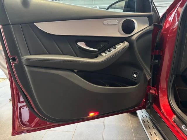 Mercedes-Benz GLC 300 4MATIC AMG Line