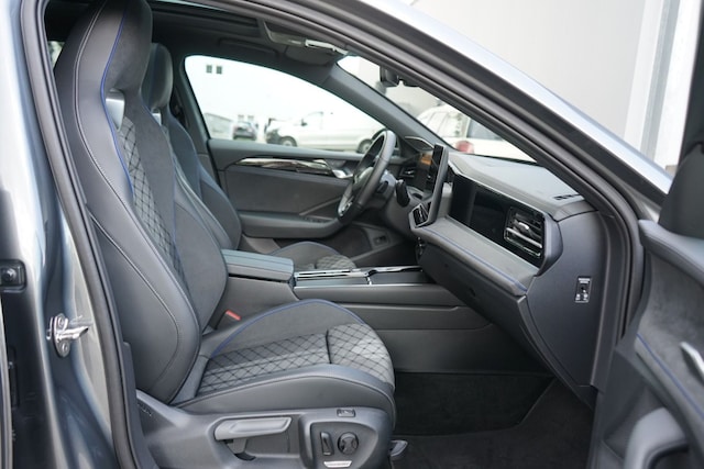 Volkswagen Passat 2.0 TDI R-Line Variant