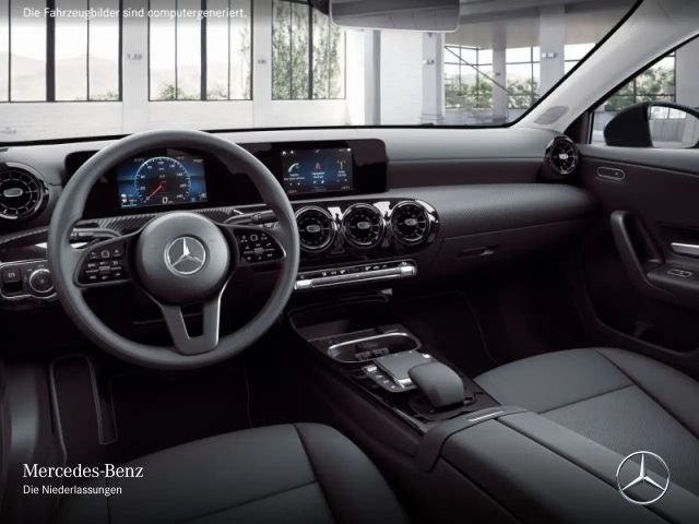 Mercedes-Benz A 250 A 250 e