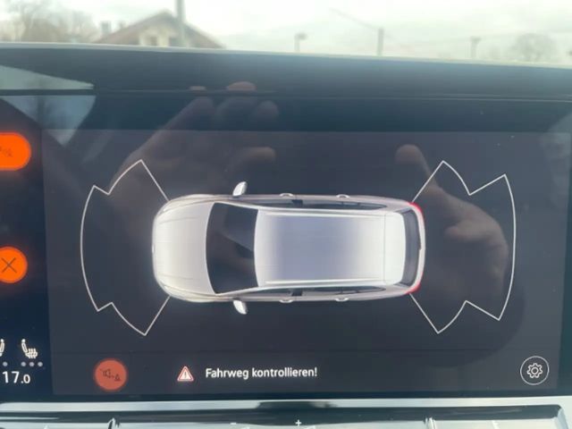 Volkswagen Golf 1.0 TSI Golf VIII Life Variant