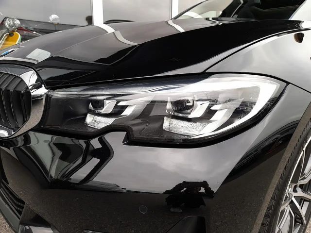 BMW 330 330e Sport Line Touring