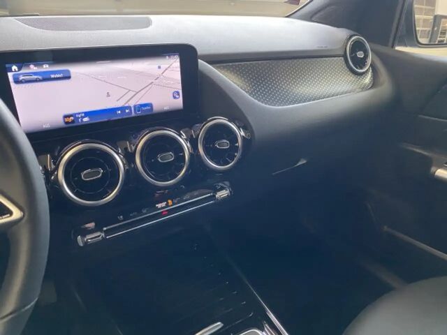 Mercedes-Benz B 180 Progressive