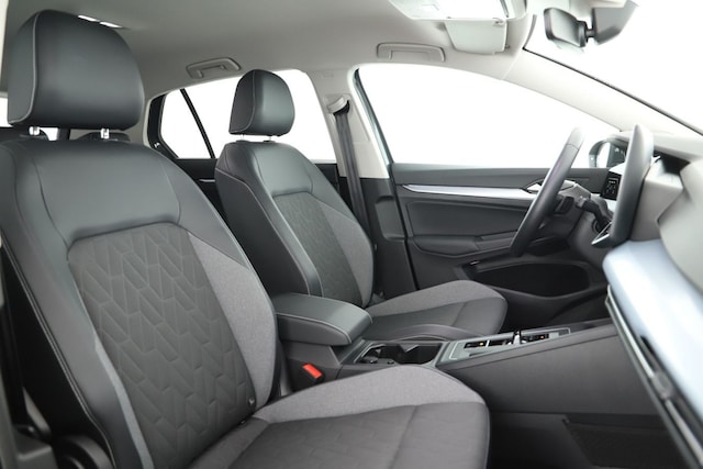 Volkswagen Golf 1.5 eTSI DSG Golf VIII