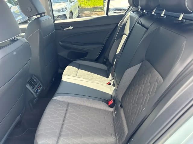 Volkswagen Golf 1.5 eTSI IQ.Drive