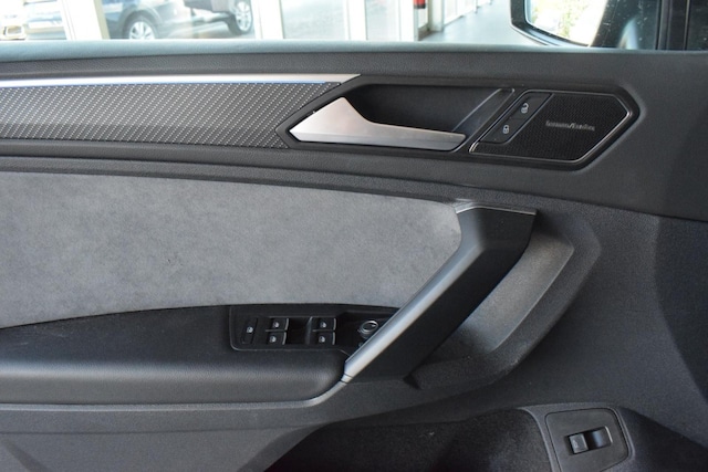 Volkswagen Tiguan 2.0 TSI DSG