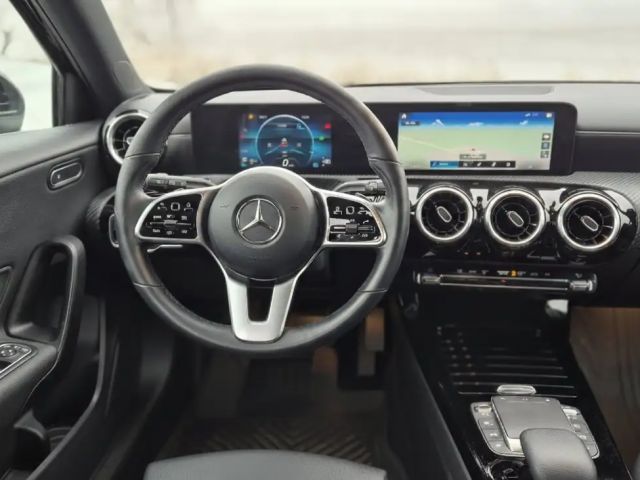 Mercedes-Benz A 180 A 180 d Hatchback