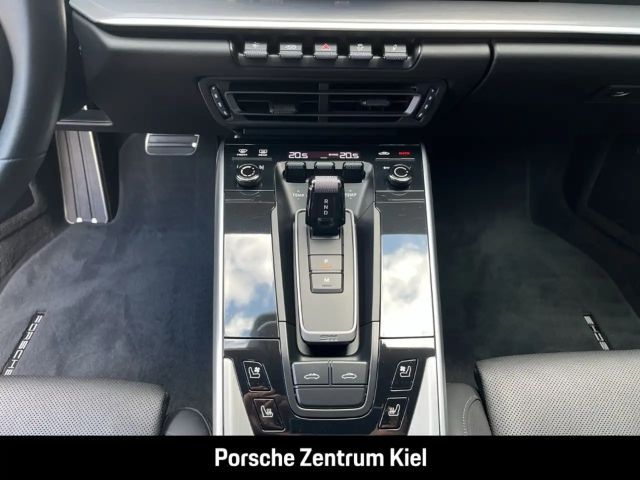 Porsche 992 4S Coupé Targa