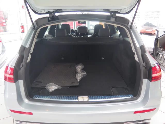 Mercedes-Benz E 220 AVANTGARDE E 220 d Estate