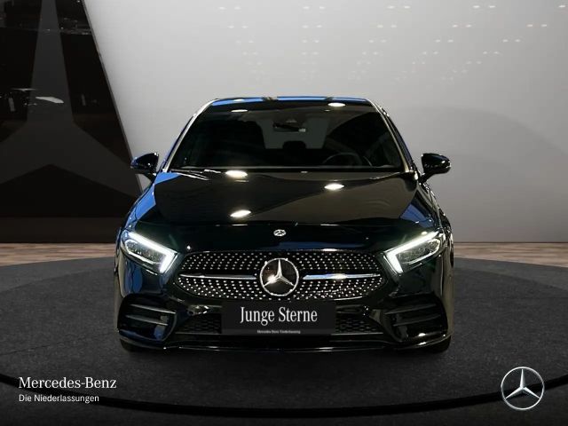 Mercedes-Benz A 180 AMG Line