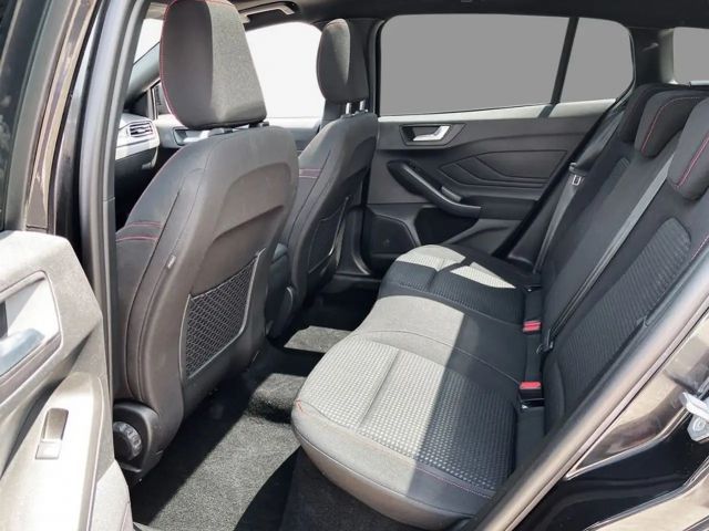 Ford Focus ST Line Wagon